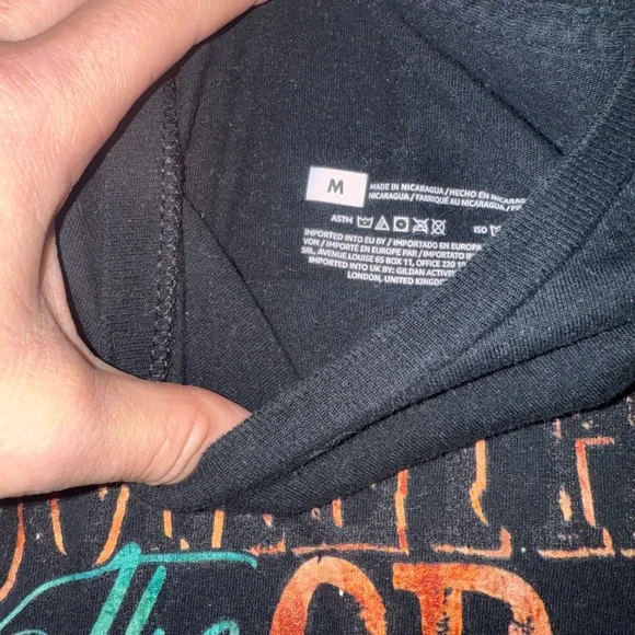 Black Graphic Men's T-Shirt - Picture 2 of 2